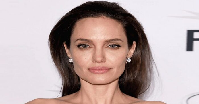  The paparazzi noticed the beautiful and unique 45-year-old Angelina Jolie with an attractive neckline