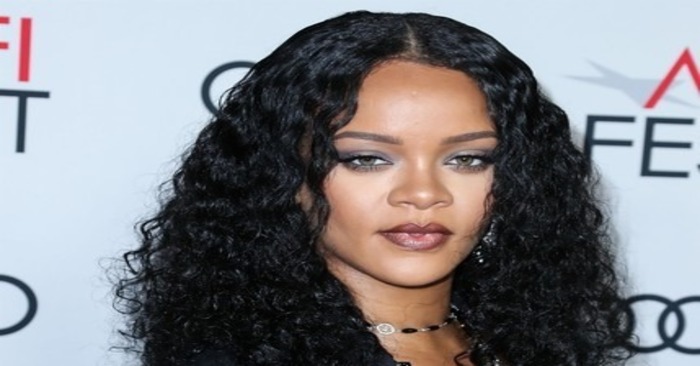  It can already be possible without a stylist: Rihanna has created a new image and became looking older