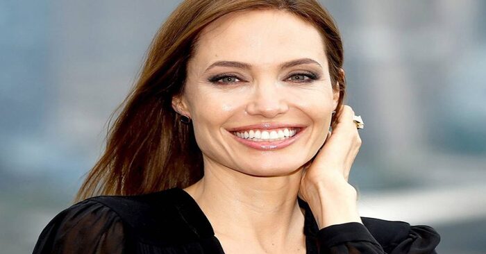  Probably no one expected to see the famous Angelina Jolie in an ordinary supermarket: this is what she is now