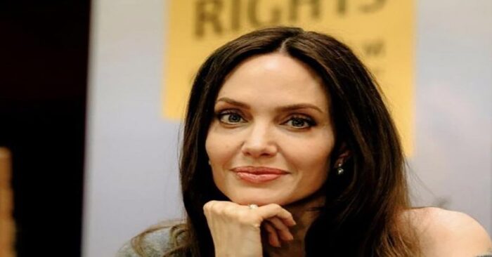  Angelina Jolie’s unique beauty is genetically transmitted: her mother looks so charming