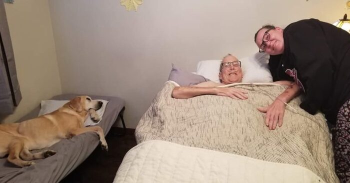  Touching story: this loyal dog didn’t want to leave his dying owner at all, they died within hours of each other