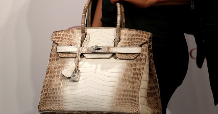  This is really interesting: here is a famous bag that was sold for $ 380,000 and here is its secret
