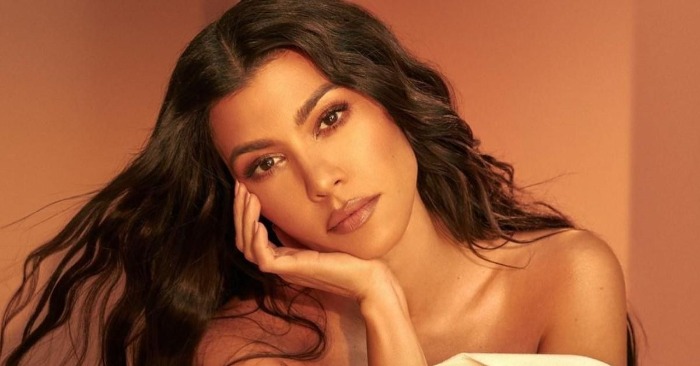  It is not clear where 6-7 kg from real life disappeared: Kourtney Kardashian was noticed by the paparazzi