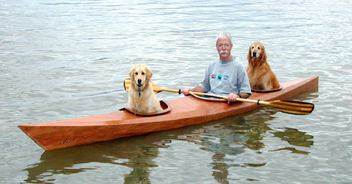  This is great: an old man designed an unusual kayak for himself and his dogs to travel with them