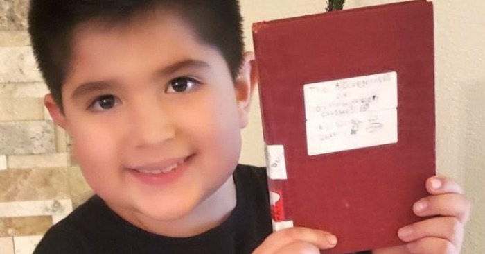  «The award for an idea»: an 8-year-old boy wrote a book and secretly threw it in the library