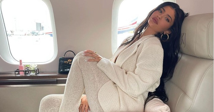  She almost always does strange things: Kylie is described as strange because of short flights on a private plane