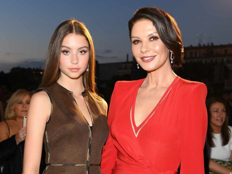 «Wonderful and sweet moment of mom and daughter»: Catherine Zeta-Jones ...