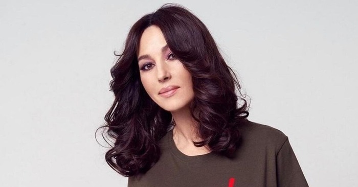  “She always looks like a queen, even when she is wearing a t-shirt”. Monica Bellucci keeps amazed again and again