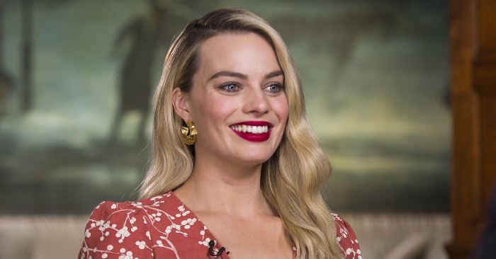  «Stunning and Natural» Margot Robbie’s Stunning Natural Beauty Leaves Fans in Awe!