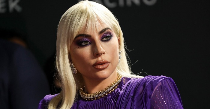  Lady Gaga’s Surprise Appearance and Striking Fashion Choice Make Waves at Oscars