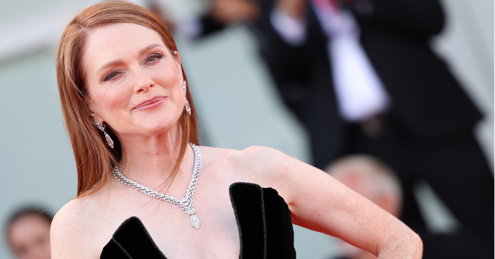  «Who believes that she is 62?»: this is what Julianne Moore has become, who looks very young