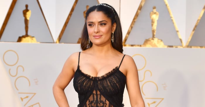  «Flexible legs at the age of 56»: Salma Hayek made a splash with her unusual pose at this age