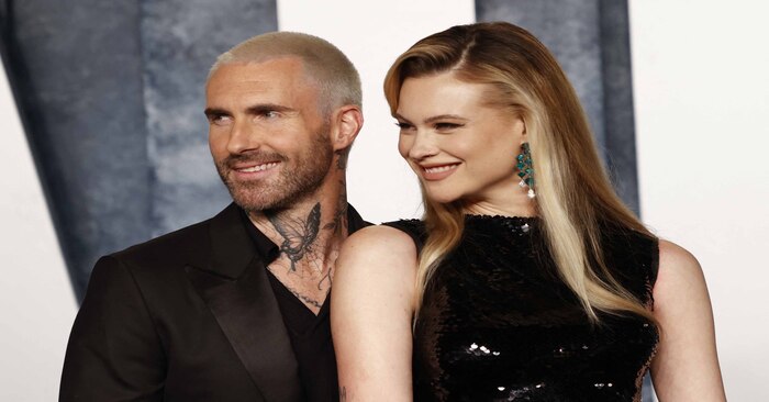  «Did she really give birth a month ago?»: Adam Levine’s wife conquered fans with her perfect figure after birth