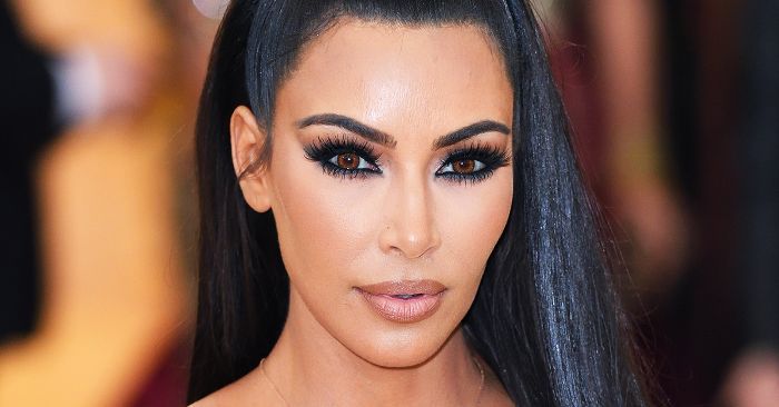  «Her fake perfection is finally revealed»: what the paparazzi captured on Kim Kardashian’s body made a splash