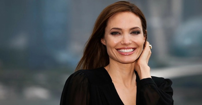  «Jolie’s mother whom only few have seen!»: This is what the mother of Jolie looked like