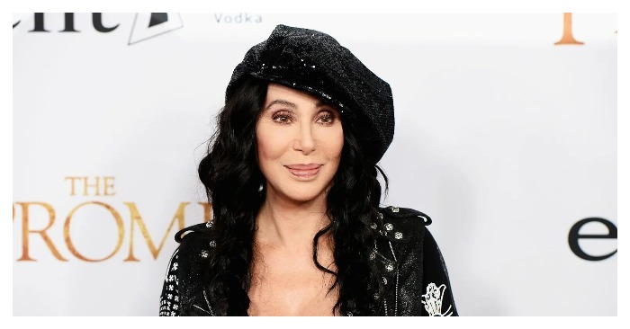  «Is he adopted or what?» What legendary Cher’s heir Elijah looks like today caused a furor