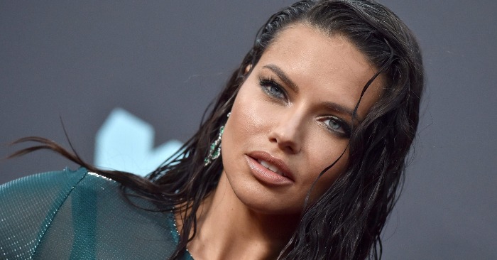  «Tight dress after pregnancy»։ Adriana Lima showed her body 6 months after childbirth, leaving fans in awe