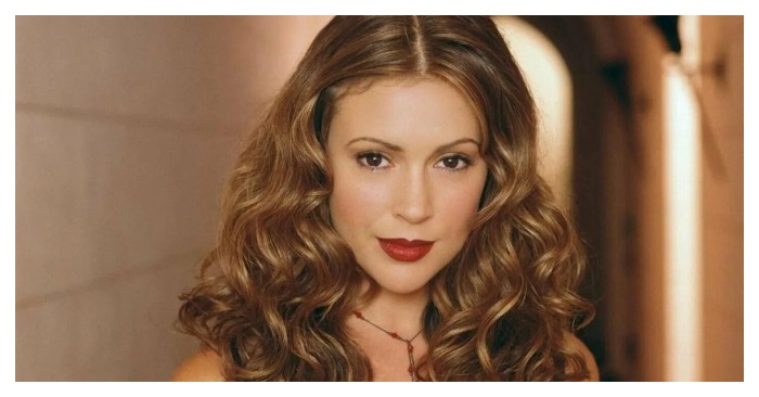  Phoebe from «Charmed» turned 50! This is how Alyssa Milano looks and lives years after the release of the series