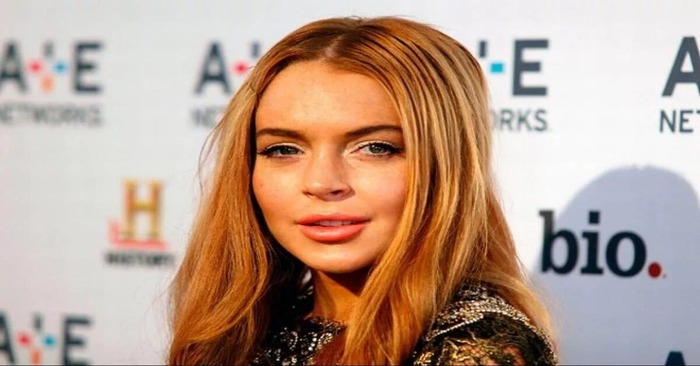  «Shows her postpartum body in special underwear!»: Lohan’s figure caused  mixed reactions