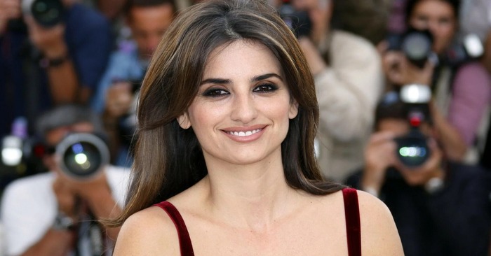  «And this hottie is 48? No way!»: Photographers didn’t miss the chance and filmed Penelope Cruz in a bikini