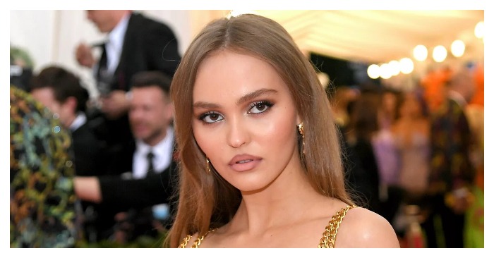  «No one expected this!» Depp’s and Paradis’s daughter officially introduced her girlfriend