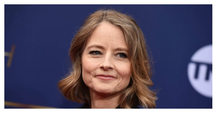  «She stopped pretending!» Jodie Foster gets candid about embracing natural ageing and returning to her 20s