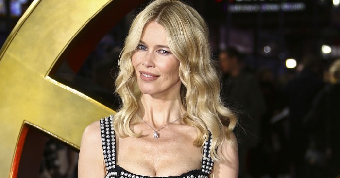 «Awesome, she looks better than many 18-year-olds» Claudia Schiffer at ...