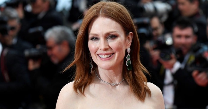  «What is the secret of youth?» Julianne Moore’s recent fashionable look have made fans doubt that she is 62