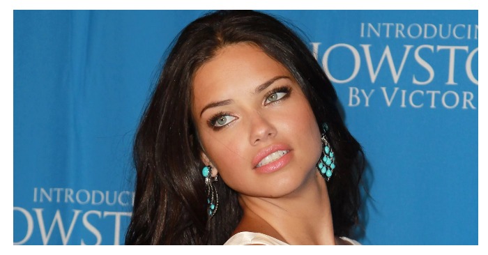  «Massive curves and a fuller face!» The way motherhood has changed Adriana Lima sparked reaction