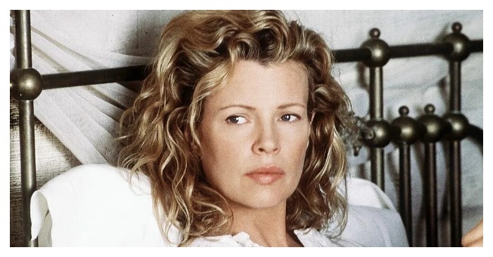  «Like an alien! This is not a human face!» Here is what numerous surgeries have done to Kim Basinger