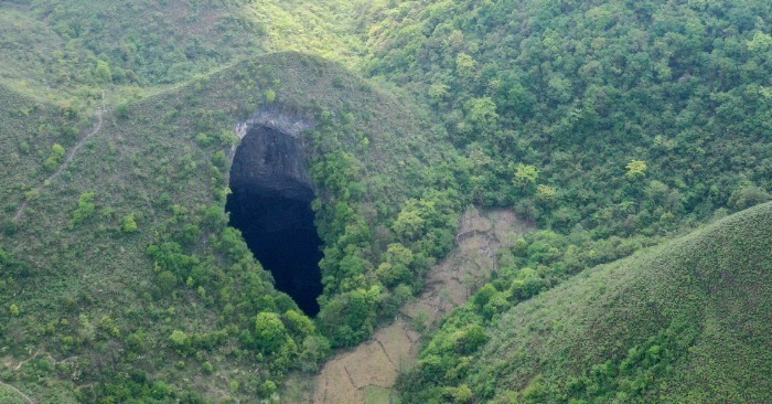  The whole world was surprised when they saw what was inside the 630 foot deep sinkhole