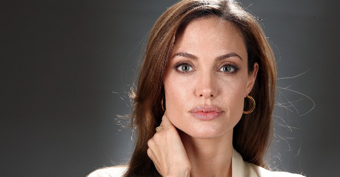  «Her appearance is disturbing!» Angelina Jolie was caught while walking with her 19-year-old son