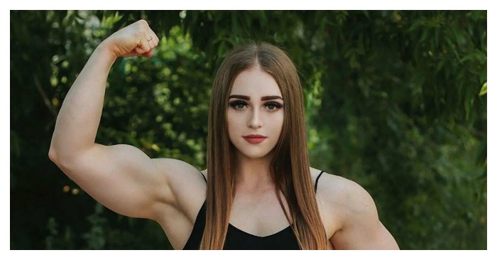  «Meet, the Muscle-Barbie!» This is how the muscular girl with a «Barbie» face looks and lives