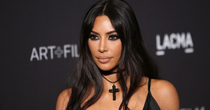  «What a hot babe!» Paparazzi captured Kim Kardashian during a photo shoot on the beach and made a splash