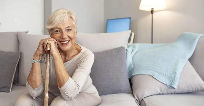  Long-mute grandmother miraculously gains ability to speak and leaves everyone speechless