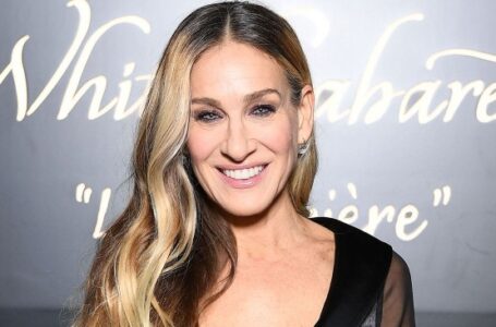 «Doesn’t care about gray hair!» Sarah Jessica Parker gathered haters around her because of her appearance