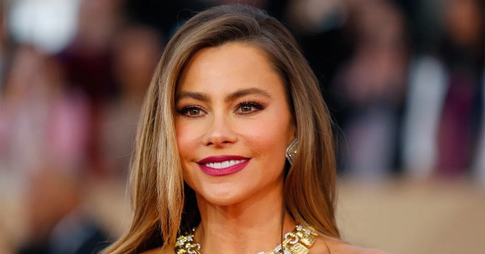  «Married men, don’t look at this!» Sofia Vergara is heating up social media with her spicy bikini photos