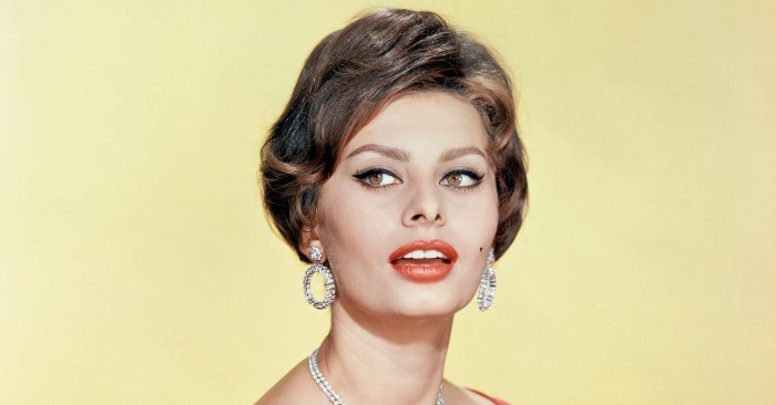  «Ageing is for icons too!» This is what age and years have done to Italian icon Sophia Loren