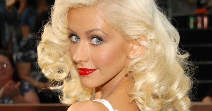  «Walking barrel!» Christina Aguilera disappointed fans in recent shots while walking with her lover