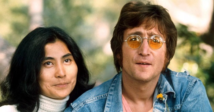  «On a wheelchair, accompanied with a caregiver!» This is how time has changed John Lennon’s wife