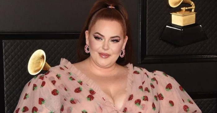  «Only blind men will admire her!» Plus-size model Tess Holliday’s photo in a tiny bodysuit sparked discussions