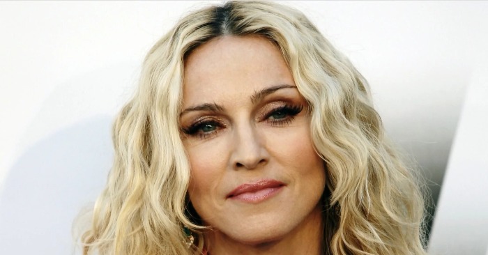  «In a seductive corset and fishnet tights!» New scandalous photos of Madonna surface the network