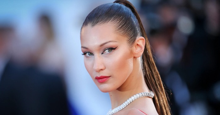  «It should be illegal to look so perfect!» Bella Hadid’s new photos from a vacation surface the network