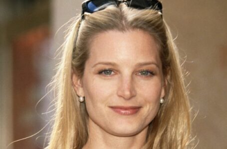 «From a Hollywood hottie into a fat housewife!» This is how age and years have changed Bridget Fonda