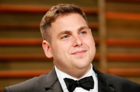«Barefoot, bald-headed and with hanging skin!» New scandalous photos of Jonah Hill surface the network