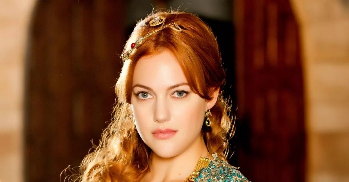  «No wonder men go crazy about her!» What 40-year-old Meryem Uzerli looks like deserves our special attention