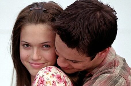 «She aged like fine wine!» This is how Mandy Moore known as Jamie on «A Walk to Remember» looks and lives now
