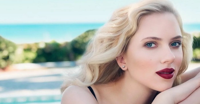  «Fat rolls, stretch marks and cellulite!» Scarlett Johansson’s new vacation photos surface the network