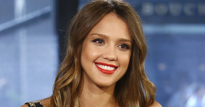  «Hanging belly, no elasticity!» New scandalous photos of Jessica Alba are surfacing the network