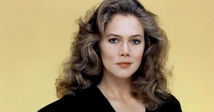  «A double chin, no lips, grayed hair!» This is what age and years have done to Kathleen Turner